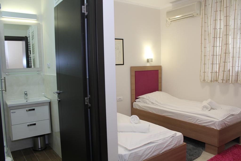 Wake Up Apartments And Rooms Belgrado Esterno foto