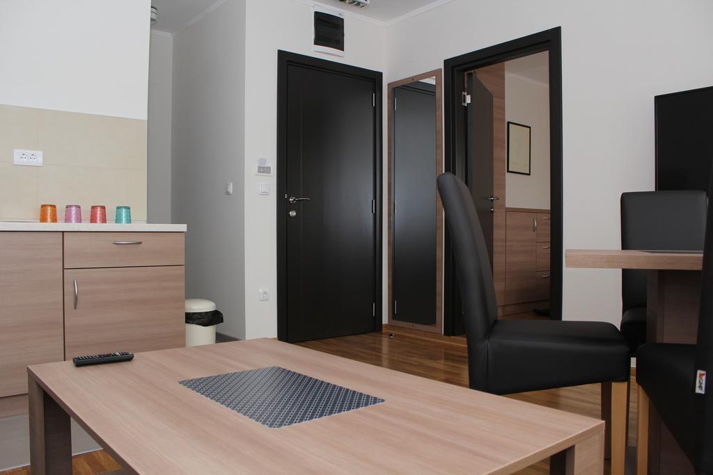Wake Up Apartments And Rooms Belgrado Esterno foto