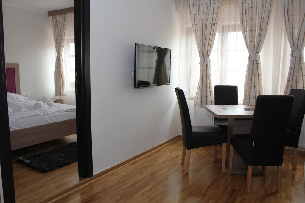 Wake Up Apartments And Rooms Belgrado Esterno foto
