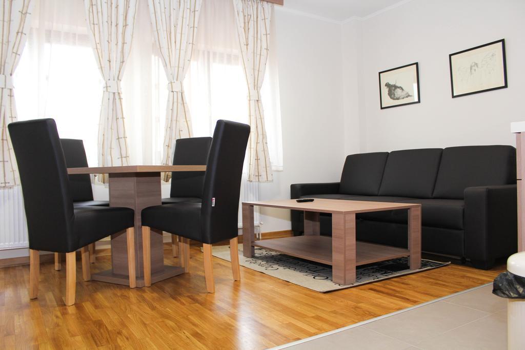 Wake Up Apartments And Rooms Belgrado Esterno foto