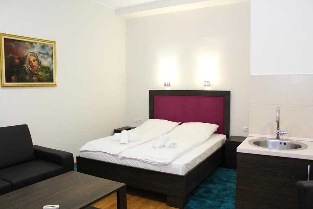Wake Up Apartments And Rooms Belgrado Esterno foto