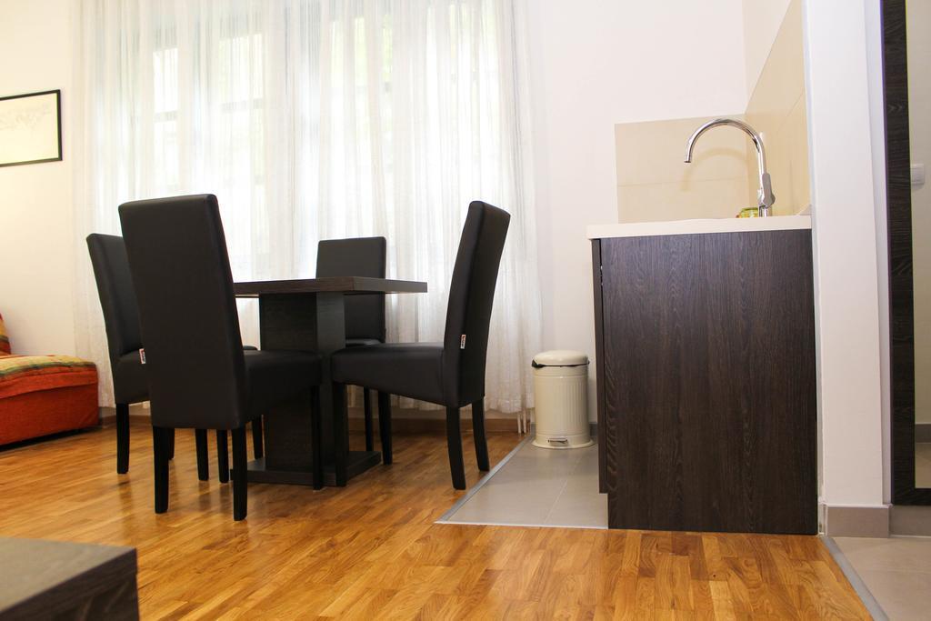 Wake Up Apartments And Rooms Belgrado Esterno foto