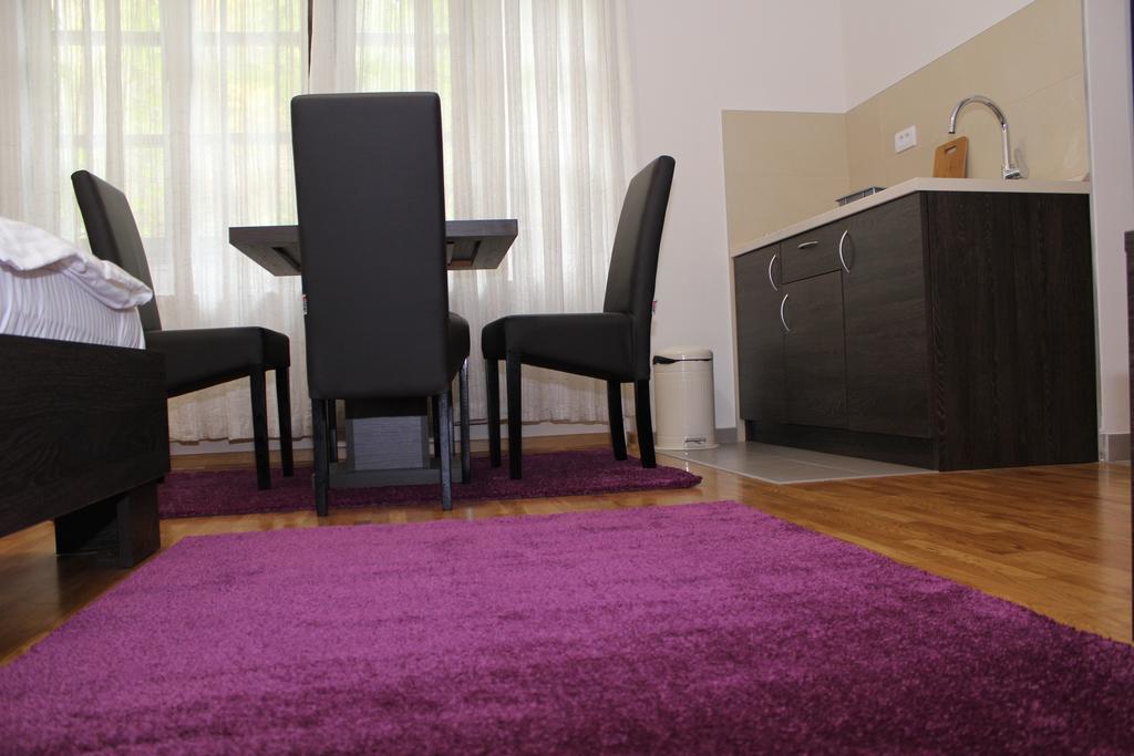 Wake Up Apartments And Rooms Belgrado Esterno foto