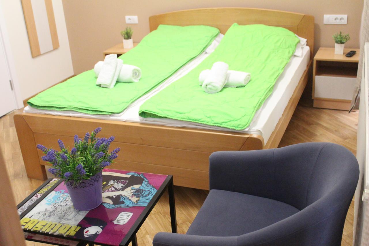 Wake Up Apartments And Rooms Belgrado Esterno foto