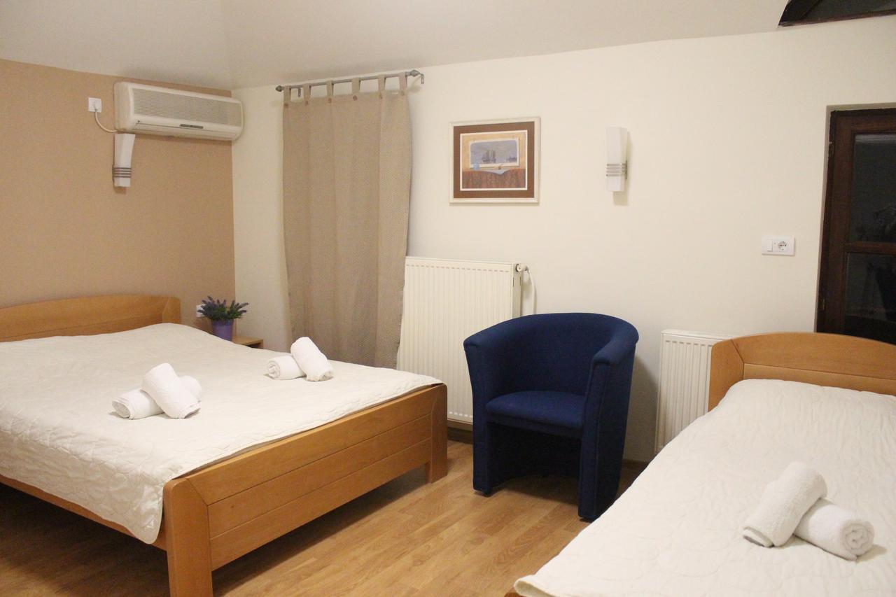 Wake Up Apartments And Rooms Belgrado Esterno foto